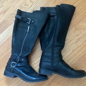 Guess black zip up boots, 9.5
